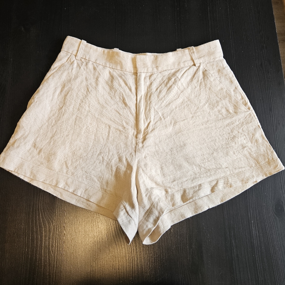 Paris Atelier & Other Stories Beige Linen Shorts